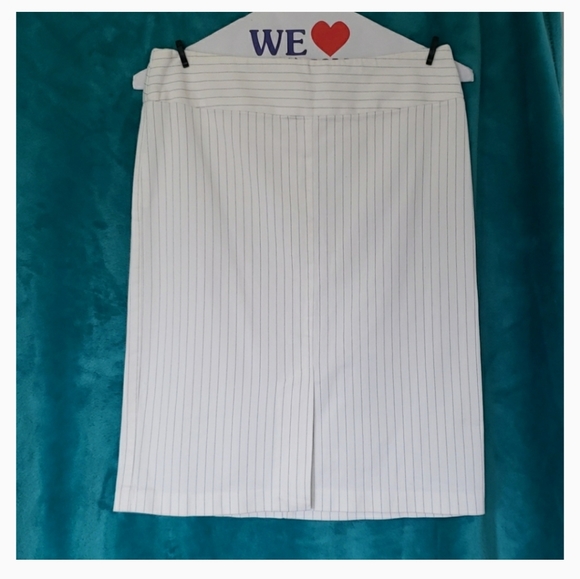 United Colors of Bennetton White Stretch Pinstripe Pencil Skirt - Picture 1 of 4